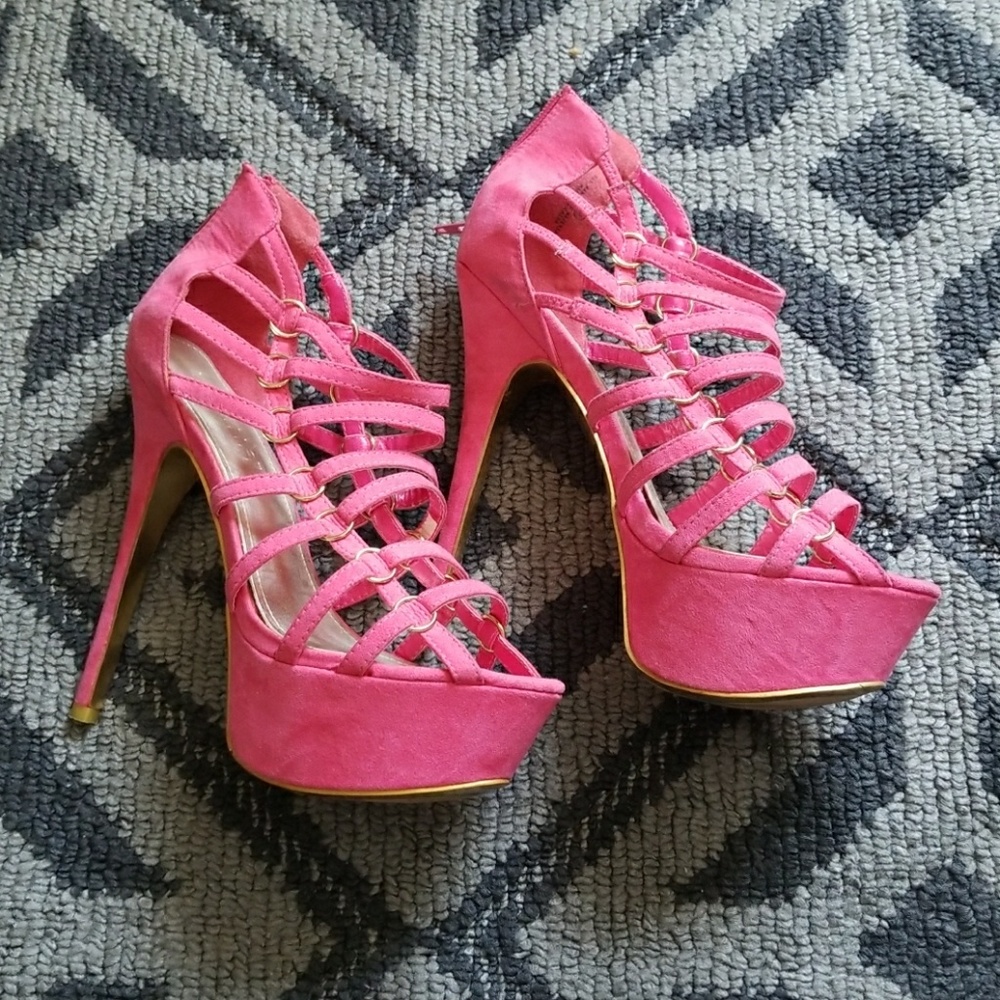 Gorgeous pink platform heels